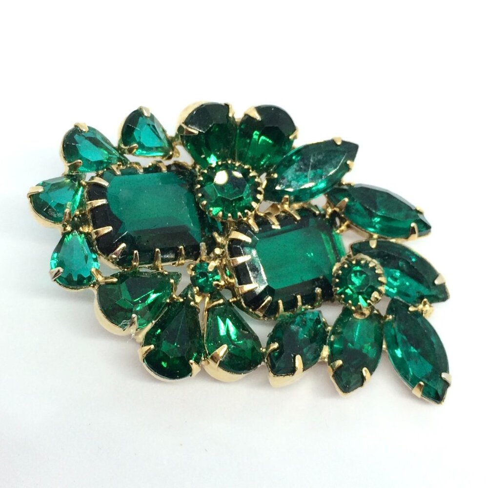 VINTAGE EMERALD Rhinestone Brooch  Earring Set Green Glass Prong Clip on MCM - Picture 13 of 16